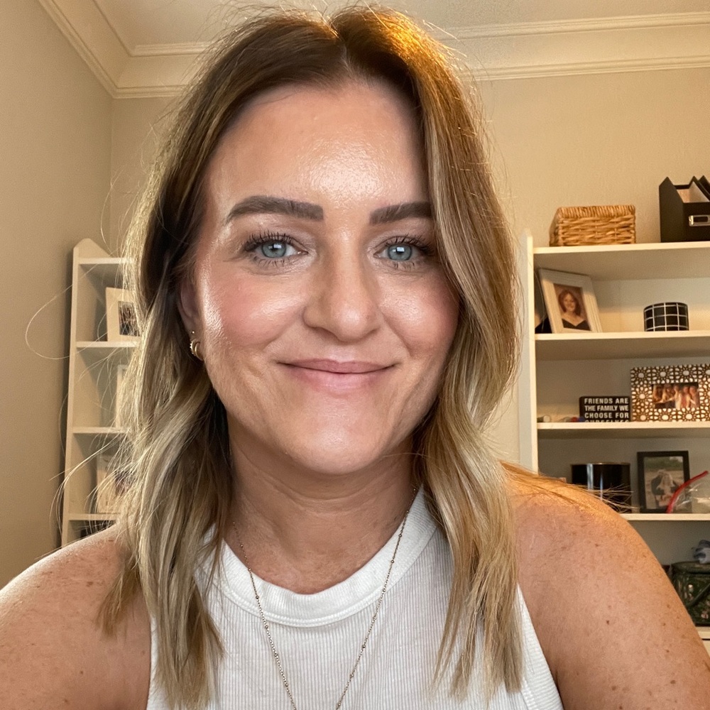 Meet your Posher, Jennifer